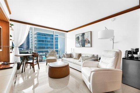 Condominio en venta en Miami Beach, Florida, 1 dormitorio, 61.5 m2 № 1889679 - foto 3