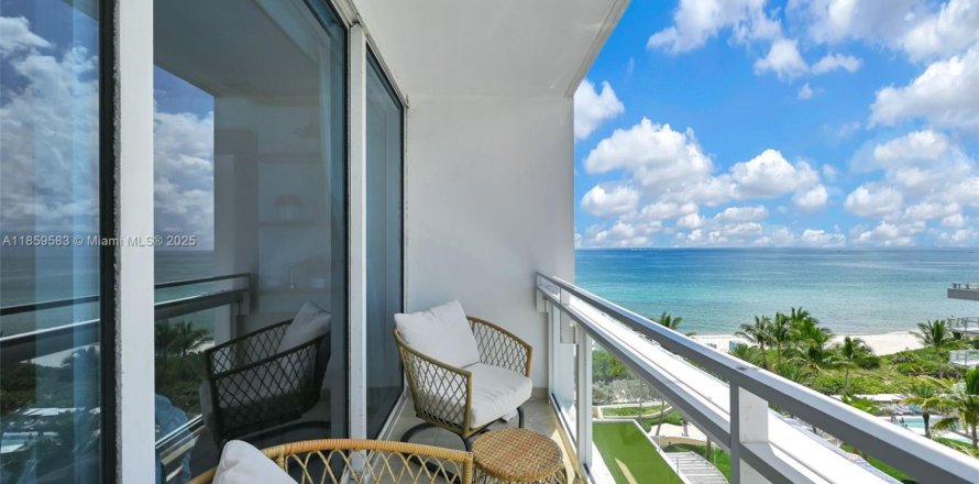 Condominio en Miami Beach, Florida, 1 dormitorio  № 1889679