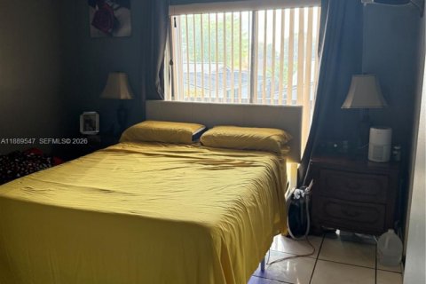 Купить таунхаус в Майами, Флорида 2 спальни, 76.92м2, № 2035453 - фото 8