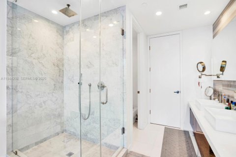 Снять в аренду кондоминиум в Майами, Флорида 3 спальни, 195.65м2, № 2000638 - фото 7