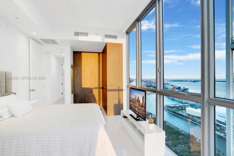 Снять в аренду кондоминиум в Майами, Флорида 3 спальни, 195.65м2, № 2000638 - фото 19