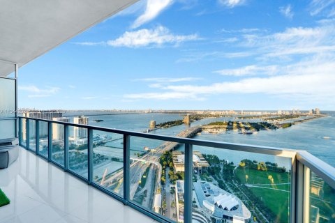 Снять в аренду кондоминиум в Майами, Флорида 3 спальни, 195.65м2, № 2000638 - фото 2