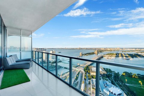 Кондоминиум с 3 спальнями в Майами, Флорида № 2000638