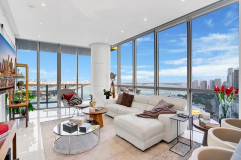 Снять в аренду кондоминиум в Майами, Флорида 3 спальни, 195.65м2, № 2000638 - фото 9