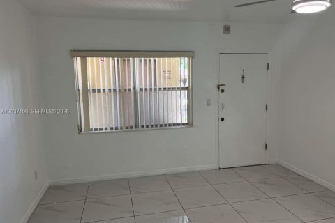 Снять в аренду кондоминиум в Майами, Флорида 1 спальня, 52.03м2, № 2088268 - фото 6