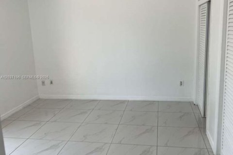 Снять в аренду кондоминиум в Майами, Флорида 1 спальня, 52.03м2, № 2088268 - фото 10