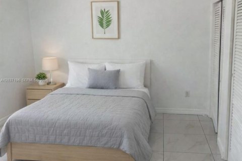 Снять в аренду кондоминиум в Майами, Флорида 1 спальня, 52.03м2, № 2088268 - фото 4
