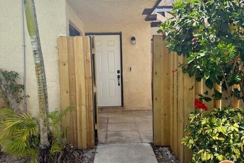 Adosado en venta en Palm Springs, Florida, 2 dormitorios, 88.35 m2 № 2146872 - foto 3
