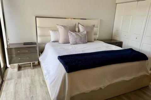 Adosado en venta en Palm Springs, Florida, 2 dormitorios, 88.35 m2 № 2146872 - foto 4