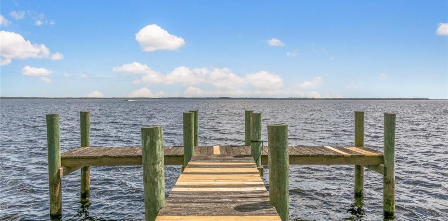 Villa ou maison à Crescent City, Floride 3 chambres, 174.38 m2 № 1624593
