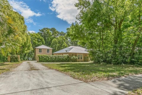 House in Crescent City, Florida 3 bedrooms, 174.38 sq.m. № 1624593 - photo 2