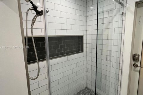 Casa en alquiler en Homestead, Florida, 3 dormitorios, 144.37 m2 № 2028156 - foto 18