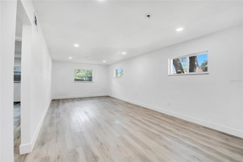 House in Altamonte Springs, Florida 5 bedrooms, 226.77 sq.m. № 1869751 - photo 8