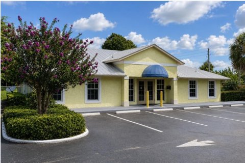 Immobilier commercial à St. Lucie, Floride № 2369006