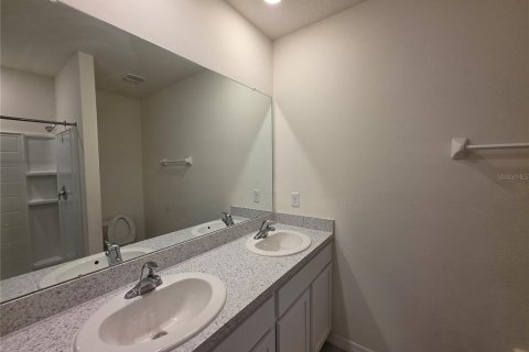 House in SOUTHSHORE BAY in Wimauma, Florida 3 bedrooms, 139.73 sq.m. № 2230428 - photo 11