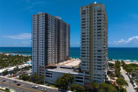 Снять в аренду кондоминиум в Помпано-Бич, Флорида 1 спальня, 66.98м2, № 1965005 - фото 2