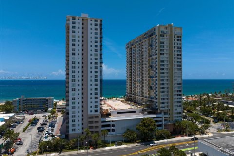 Снять в аренду кондоминиум в Помпано-Бич, Флорида 1 спальня, 66.98м2, № 1965005 - фото 24