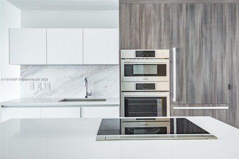 Copropriété à vendre à Miami, Floride: 1 chambre, 94.57 m2 № 2014044 - photo 2