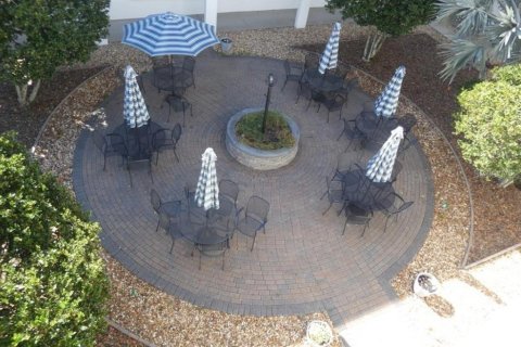 Condo in Zephyrhills, Florida, 2 bedrooms  № 1514310 - photo 15