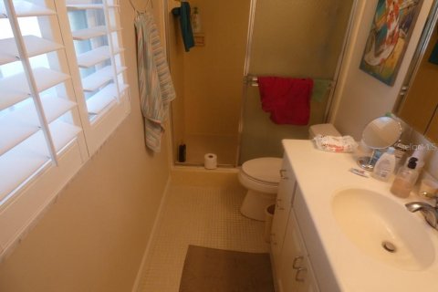 Condo in Zephyrhills, Florida, 2 bedrooms  № 1514310 - photo 10