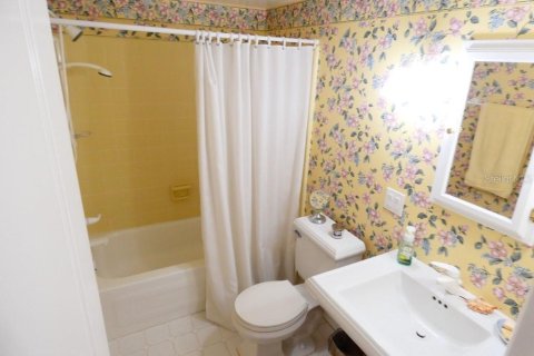 Condo in Zephyrhills, Florida, 2 bedrooms  № 1514310 - photo 24