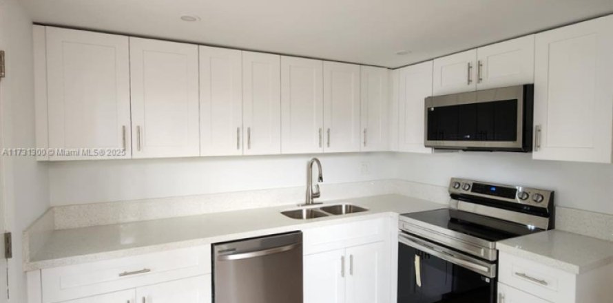 Condominio en Miami, Florida, 3 dormitorios № 1763749