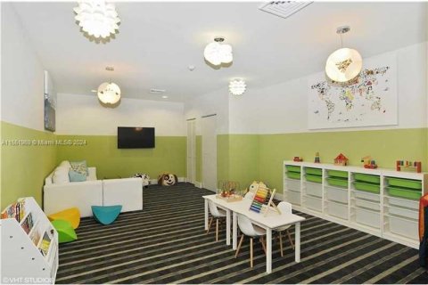 Condo in Miami, Florida, 3 bedrooms  № 1874576 - photo 27