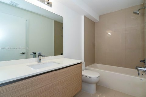 Condo in Miami, Florida, 3 bedrooms  № 1874576 - photo 19
