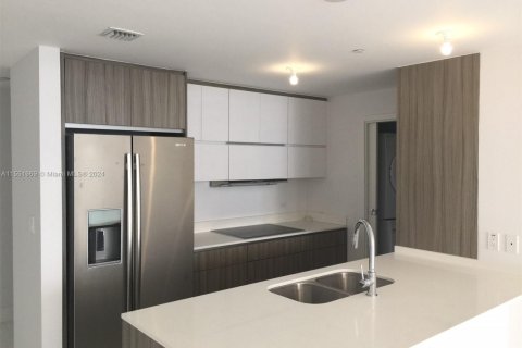 Condo in Miami, Florida, 3 bedrooms  № 1874576 - photo 22