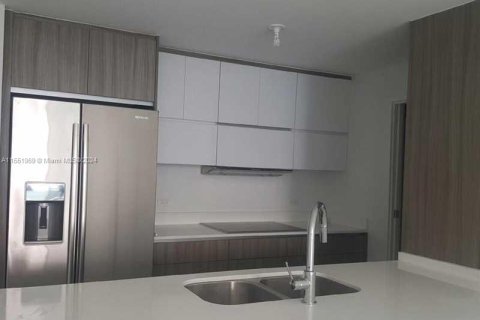 Condo in Miami, Florida, 3 bedrooms  № 1874576 - photo 3