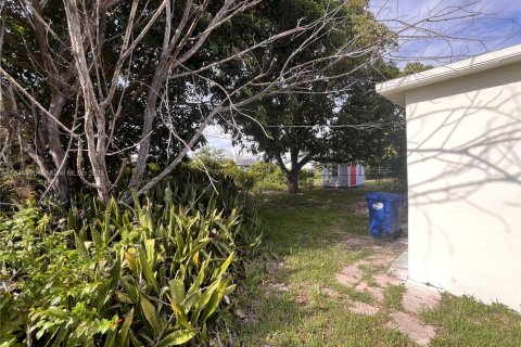 House in Miami Gardens, Florida 2 bedrooms, 66.89 sq.m. № 1846216 - photo 12