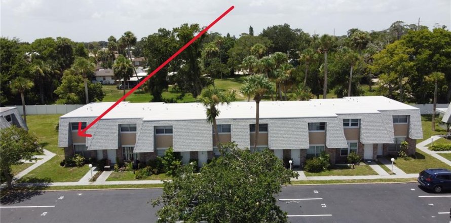 Adosado en South Daytona, Florida 2 dormitorios, 89.19 m2 № 1912136