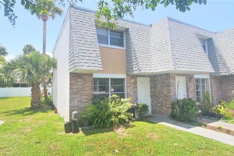 Townhouse in South Daytona, Florida 2 bedrooms, 89.19 sq.m. № 1912136 - photo 29