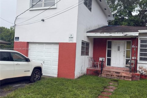 Casa en venta en Miami, Florida, 3 dormitorios, 156.17 m2 № 1850483 - foto 2