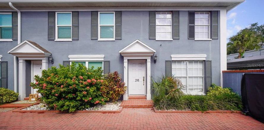 Condo in Tampa, Florida, 2 bedrooms  № 2437210
