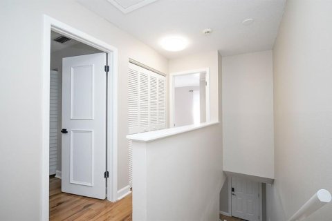 Condo in Tampa, Florida, 2 bedrooms  № 2437210 - photo 30