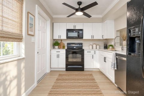 Condo in Tampa, Florida, 2 bedrooms  № 2437210 - photo 12