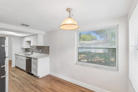 Villa ou maison à vendre à Port Richey, Floride: 3 chambres, 126.53 m2 № 2149842 - photo 17