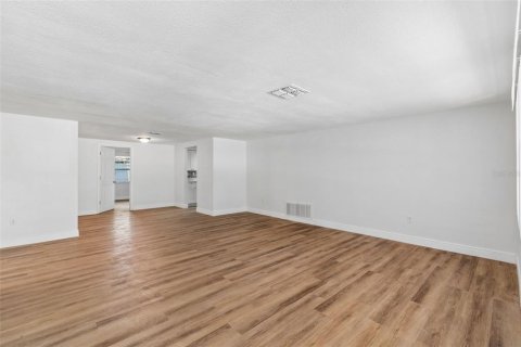 Villa ou maison à vendre à Port Richey, Floride: 3 chambres, 126.53 m2 № 2149842 - photo 5