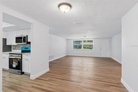 Villa ou maison à vendre à Port Richey, Floride: 3 chambres, 126.53 m2 № 2149842 - photo 10