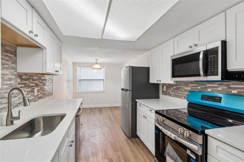 Villa ou maison à vendre à Port Richey, Floride: 3 chambres, 126.53 m2 № 2149842 - photo 13