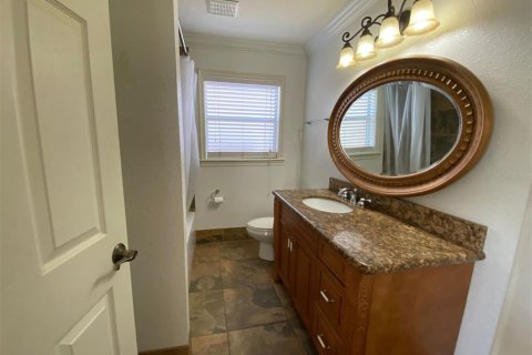 House in Clearwater, Florida 2 bedrooms, 110.74 sq.m. № 1875906 - photo 7