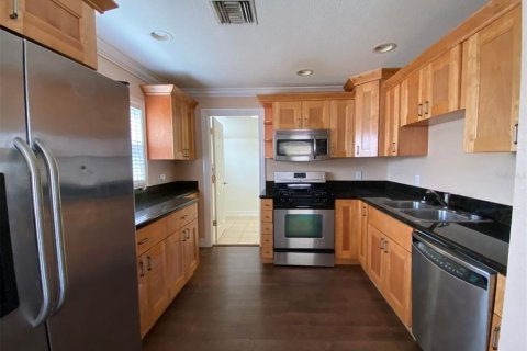 House in Clearwater, Florida 2 bedrooms, 110.74 sq.m. № 1875906 - photo 4