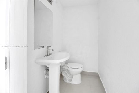 Купить таунхаус в Хомстед, Флорида 4 спальни, 129.88м2, № 1971589 - фото 9