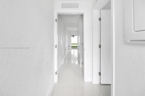 Купить таунхаус в Хомстед, Флорида 4 спальни, 129.88м2, № 1971589 - фото 5