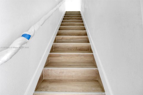 Купить таунхаус в Хомстед, Флорида 4 спальни, 129.88м2, № 1971589 - фото 10