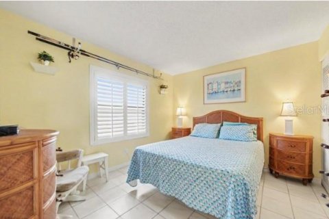 Condo in Ormond Beach, Florida, 2 bedrooms  № 2202911 - photo 23