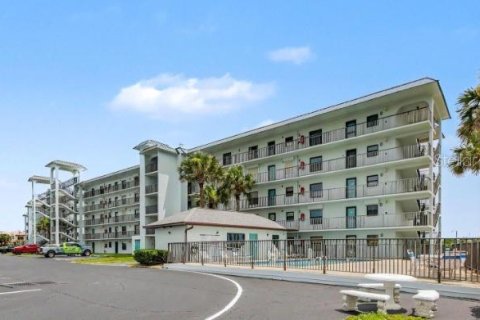 Condo in Ormond Beach, Florida, 2 bedrooms  № 2202911 - photo 4