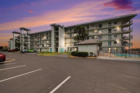Condo in Ormond Beach, Florida, 2 bedrooms  № 2202911