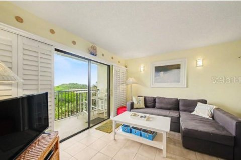 Condo in Ormond Beach, Florida, 2 bedrooms  № 2202911 - photo 12